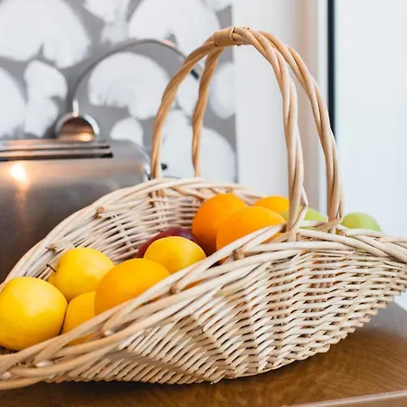 Bed & Breakfast Privilege