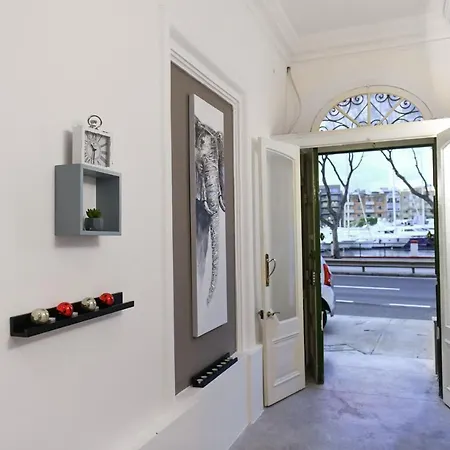 לינה וארוחת בוקר Privilege 3*