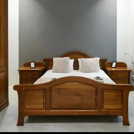 לינה וארוחת בוקר Privilege Pietà